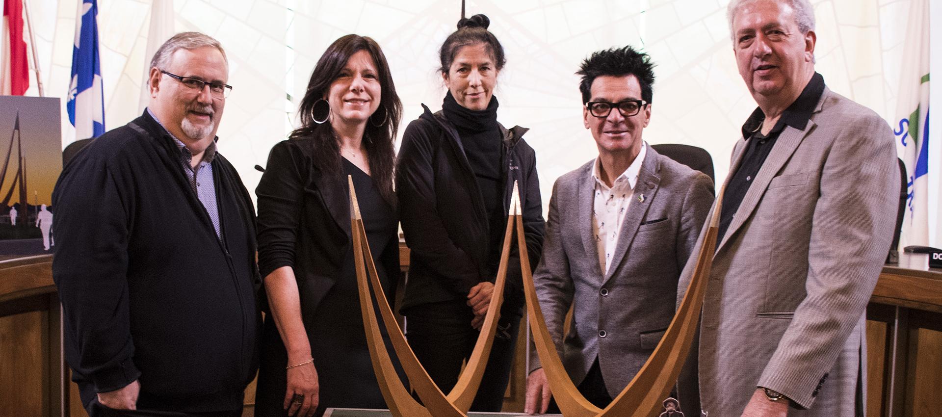 Infinite sculpture monumentale quai sorel tracy