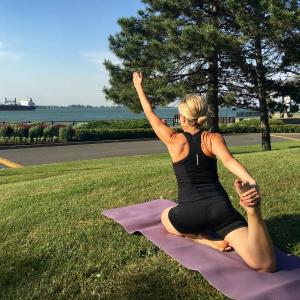 Body Flow - Isabelle Caza | Parc Regard-sur-le-Fleuve