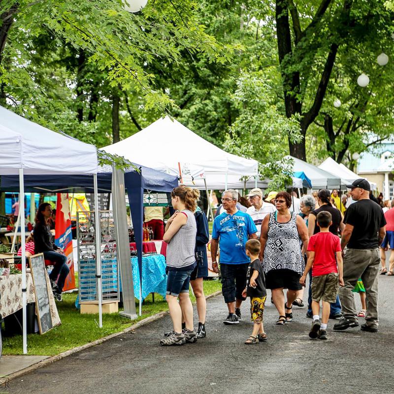 Semaine quebecoise des marches publics