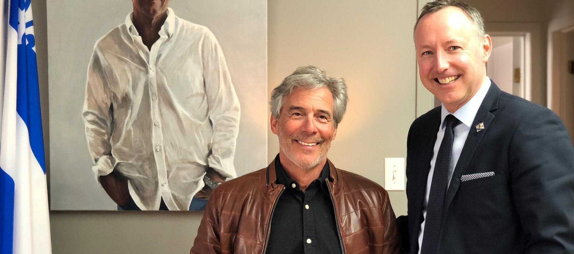 artiste Richard Paul en exposition au bureau de Jean Bernard emond